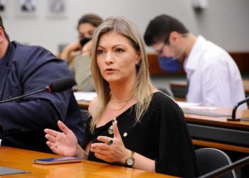 Produção de vacinas por laboratórios de saúde animal é pauta prioritária da FPA