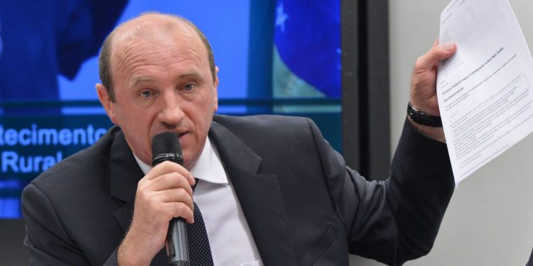 Relator debate autocontrole para indústria de alimentos com membros da FPA