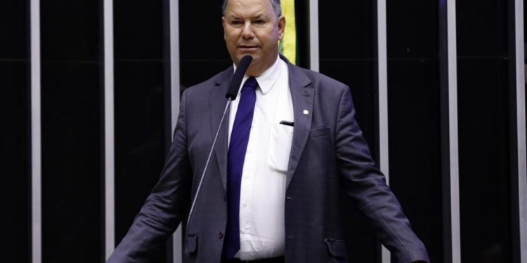 CFT aprova proposta que garante tarifa justa para exportação de suco de laranja