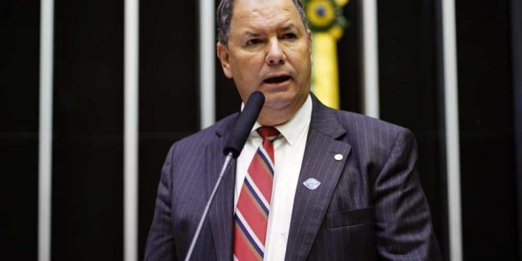 Comissão aprova projeto que concede desconto nas tarifas de energia elétrica aos produtores de leite