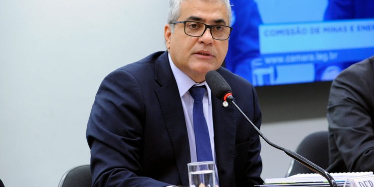 “Sem a regularização fundiária não teremos como identificar quem faz desmatamento ilegal”, diz presidente da FPA