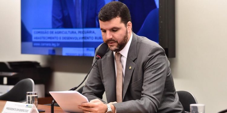 Agrofraterno prioriza hospitais públicos no envio de 30 mil litros de álcool 70º