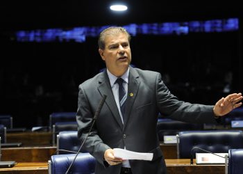 Senadores e representantes do governo discutem Projeto de Lei que implementa a BR do Mar