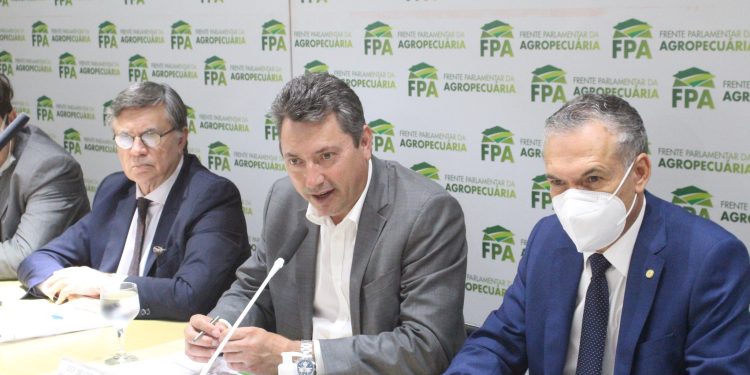 51715669283 47fd4f48c8 k 750x375 - Congresso votará projetos para o desenvolvimento do agro no Brasil