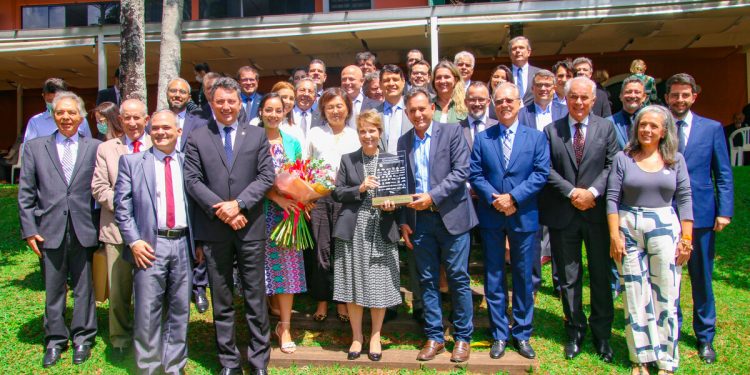 FPA e IPA homenageiam ministra Tereza Cristina