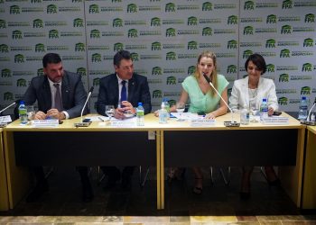 “O agro tem como foco a universalização das telecomunicações no meio rural,” diz presidente da FPA