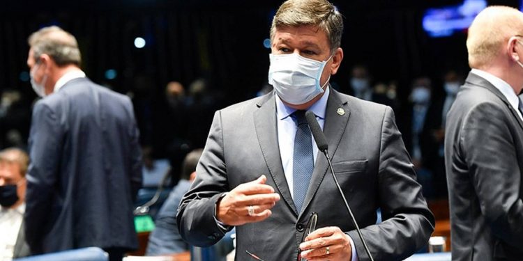 Comissão debate dependência do Brasil a fertilizantes importados