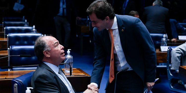 Senado aprova PEC para manter competitividade do etanol no país