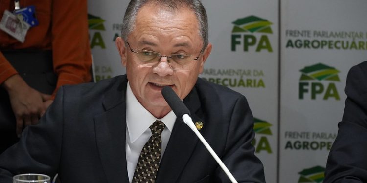 Ministro da Agricultura defende projeto sobre os Programas de Autocontrole