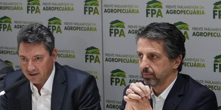 sergio e leite 750x375 - “Temos a agricultura mais desenvolvida e tecnológica do planeta”, diz Sérgio Souza