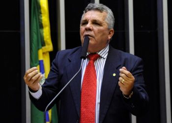 Invasão de terra pode ser tipificada como terrorismo, diz Fraga