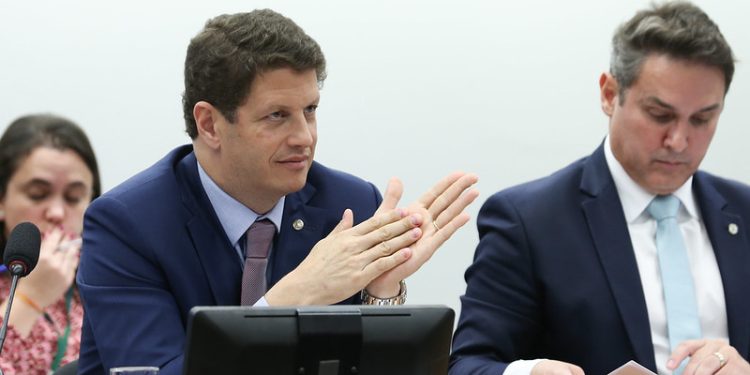 CPI das invasões de terra apresenta plano de trabalho na Câmara dos Deputados