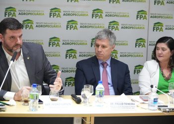“Plano Safra precisa ser robusto e atender aos anseios dos produtores rurais”, diz Pedro Lupion durante reunião com o ministro Paulo Teixeira