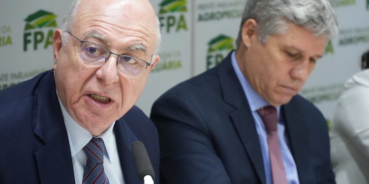 Plano Safra: na véspera do lançamento, membros da FPA debatem tema com ministros
