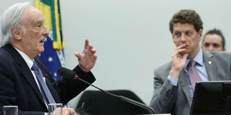 CPI das invasões de terra vota requerimentos e debate situação agrária brasileira