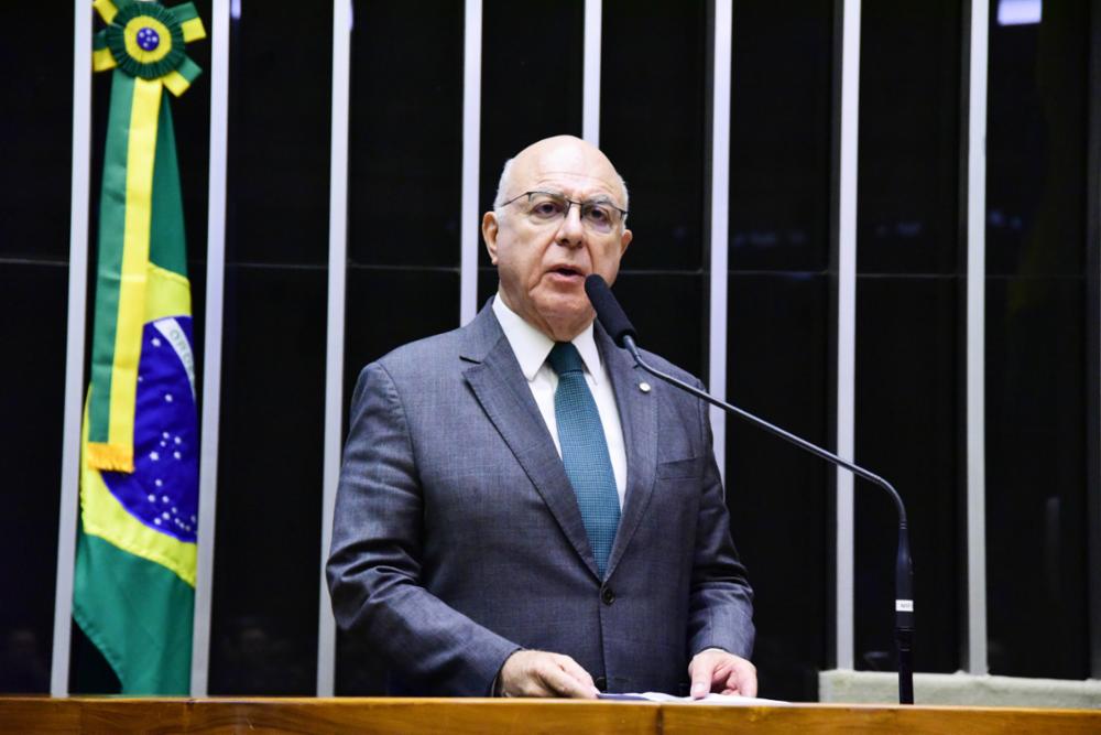 Arnaldo Jardim Plenario - Reforma Tributária é aprovada em dois turnos na Câmara