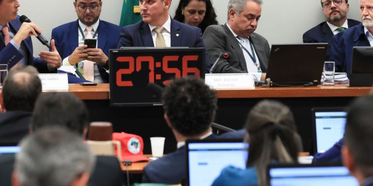 Stédile presta depoimento à CPI do MST