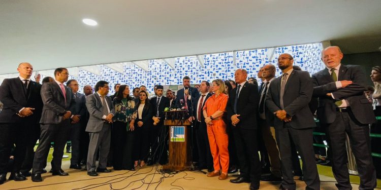 Frentes Parlamentares se unem em defesa do Parlamento e da sociedade