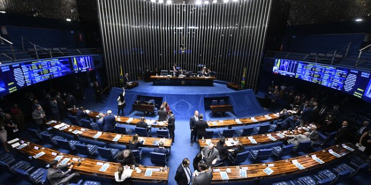 Senado aprova projeto que fortalece direito de propriedade em áreas da União