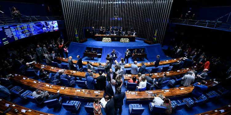 Plenário do Senado aprova modernização do registro de pesticidas