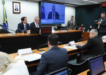 Parlamentares buscam autonomia brasileira na produção de insumos agrícolas