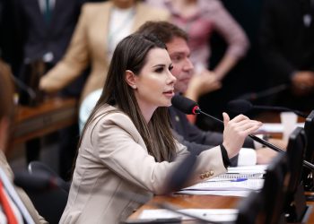 Deputada Caroline de Toni é eleita presidente da CCJC da Câmara