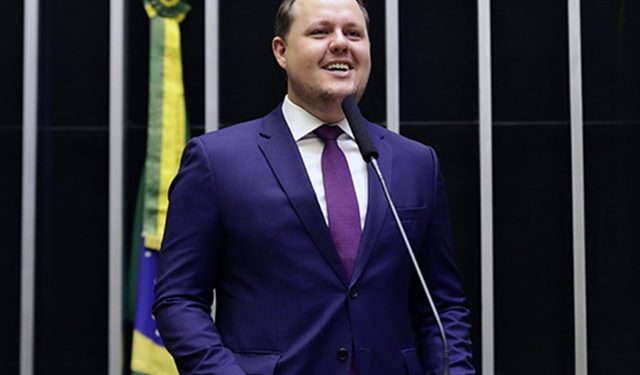 CCJC aprova novas regras para cobrança de taxa ambiental