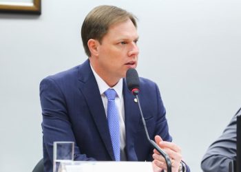 Lucas Redecker assume compromisso com o desenvolvimento do setor produtivo