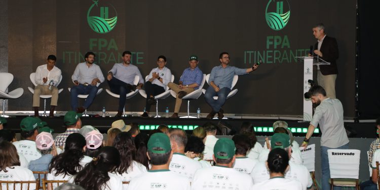 Painéis da FPA Itinerante debateram desafios do agronegócio