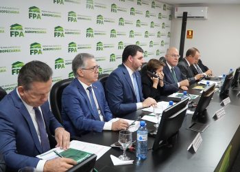 FPA sela marco histórico de articulação pela devolução da “MP do Fim do Mundo” ao Executivo