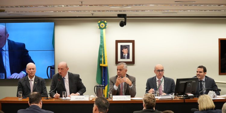 “Fomos voto vencido no comitê de crise liderado pela Casa Civil sobre a necessidade de compra de arroz importado”, diz Neri Geller