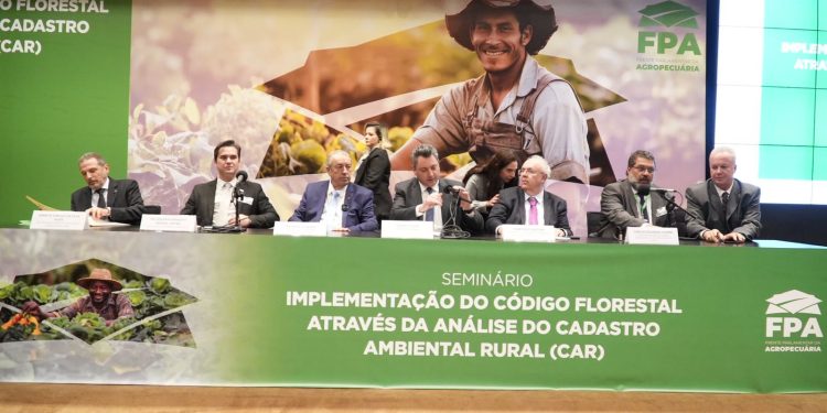 Seminário da FPA debate implementação do Código Florestal através do Cadastro Ambiental Rural (CAR)