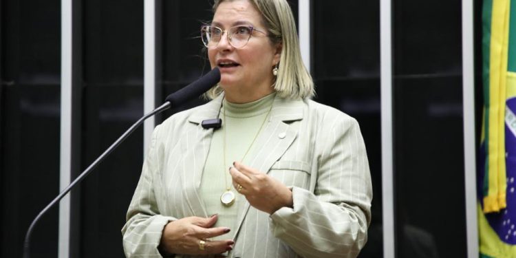 Comissão de Agricultura aprova projeto que propõe restrições a benefícios para invasores de propriedades rurais