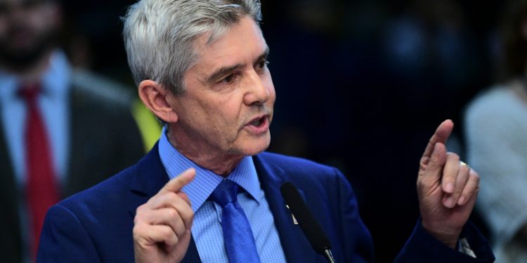 Parlamentares da FPA participam de audiência para debater concessões das hidrovias