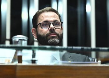 Jorge Seif apresenta projeto que susta imposto zero que prejudica produção de sardinha