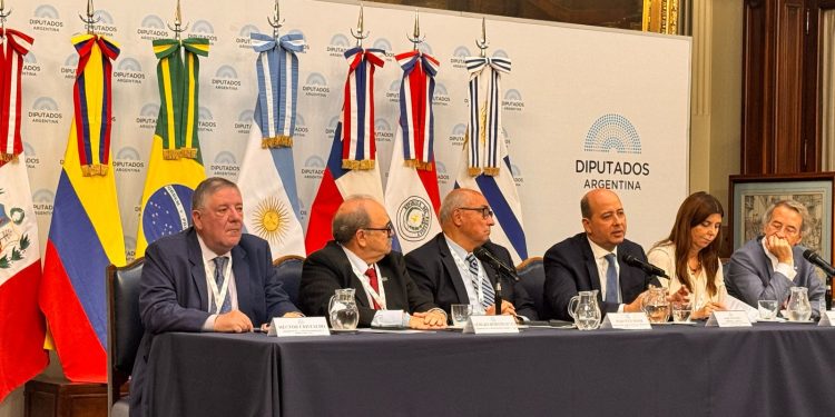 Futuro do agro passa pela América do Sul, dizem líderes em Cúpula Internacional na Argentina