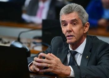 Comissão do Senado aprova novas regras para suspensão da CNH de caminhoneiros