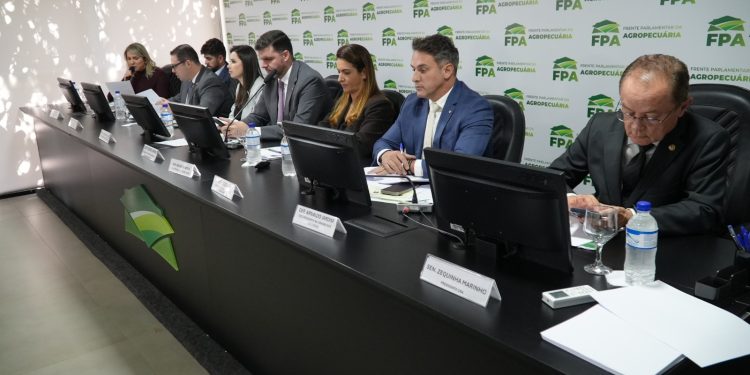 Coalizão de frentes parlamentares lança manifesto contra o Decreto do IOF