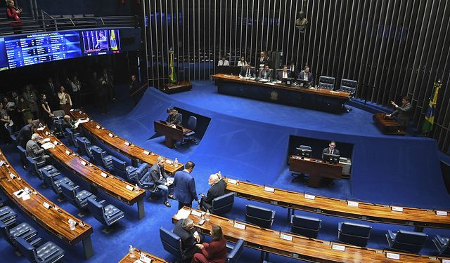 Senado susta decreto do Executivo sobre IOF