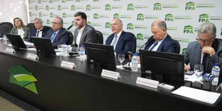 FPA alerta para impactos de tarifas dos EUA e cobra articulação urgente do governo