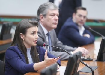 Câmara aprova projeto que garante aposentadoria para trabalhadoras rurais