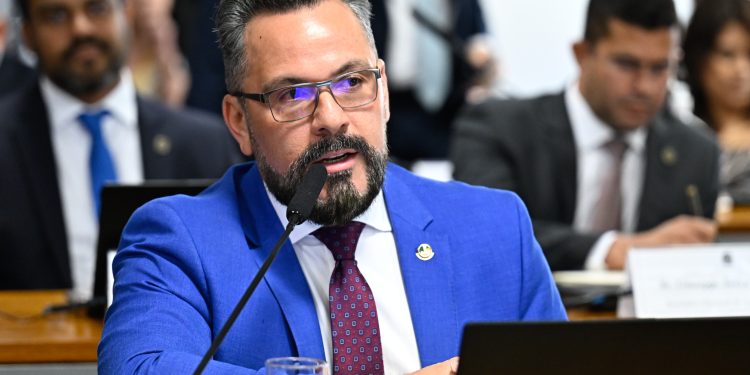 Projeto que amplia conectividade no campo avança no Senado Federal