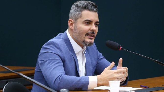 Projeto de lei condiciona novas desapropriações à infraestrutura em assentamentos