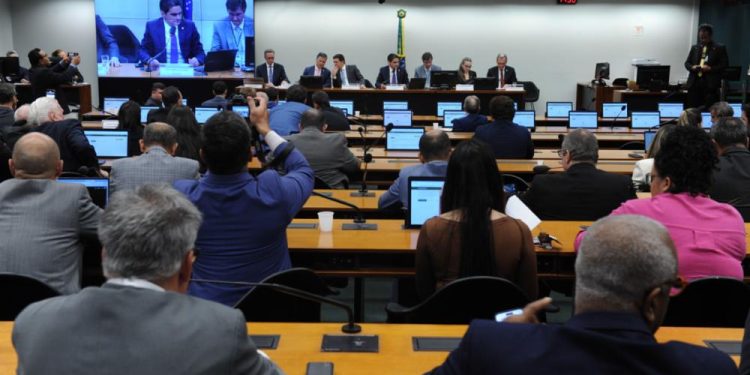 Novo marco dos portos começa a ser debatido na Câmara