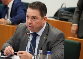 Comissão de Agricultura da Câmara convoca ministro da Educação para explicar curso exclusivo do MST na UFPE