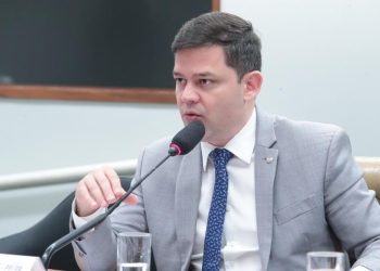 Comissão aprova projeto que combate fraudes no setor de combustíveis