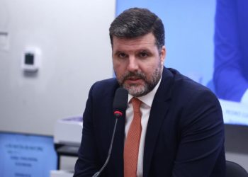 Deputados da FPA cobram do governo medidas urgentes para conter crise no setor leiteiro