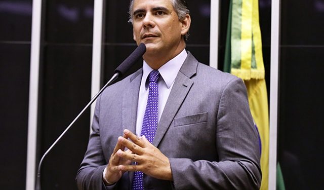 Leur Lomanto Júnior promete imparcialidade e rito legal ao assumir presidência da CCJC