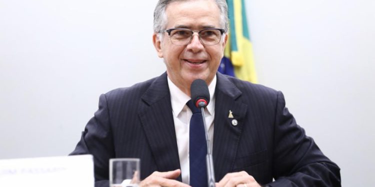 Joaquim Passarinho assume Comissão de Minas e Energia com foco em diálogo técnico e agendas estratégicas