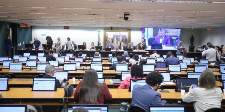 Governo reconhece que fim da escala 6×1 pode ter impacto maior no setor agropecuário